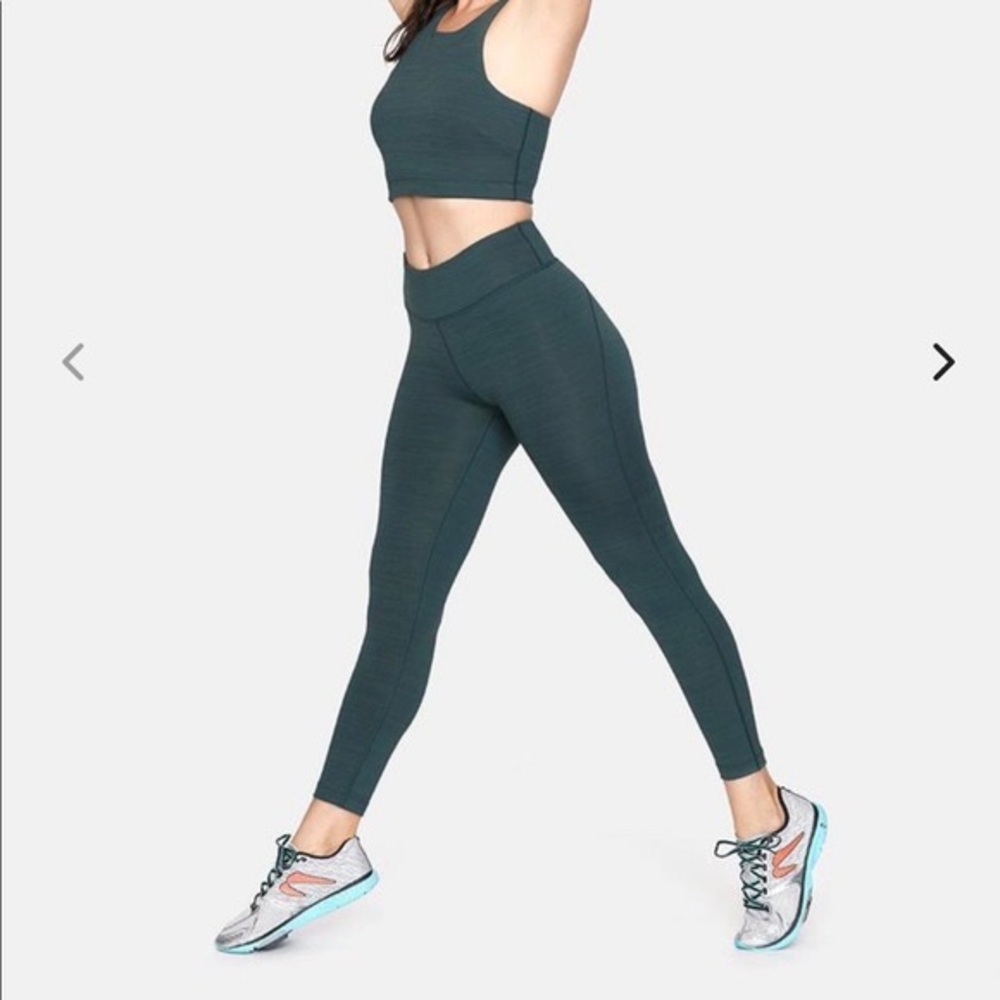 Outdoor Voices Tech Sweat Set Size XS in Evergreen